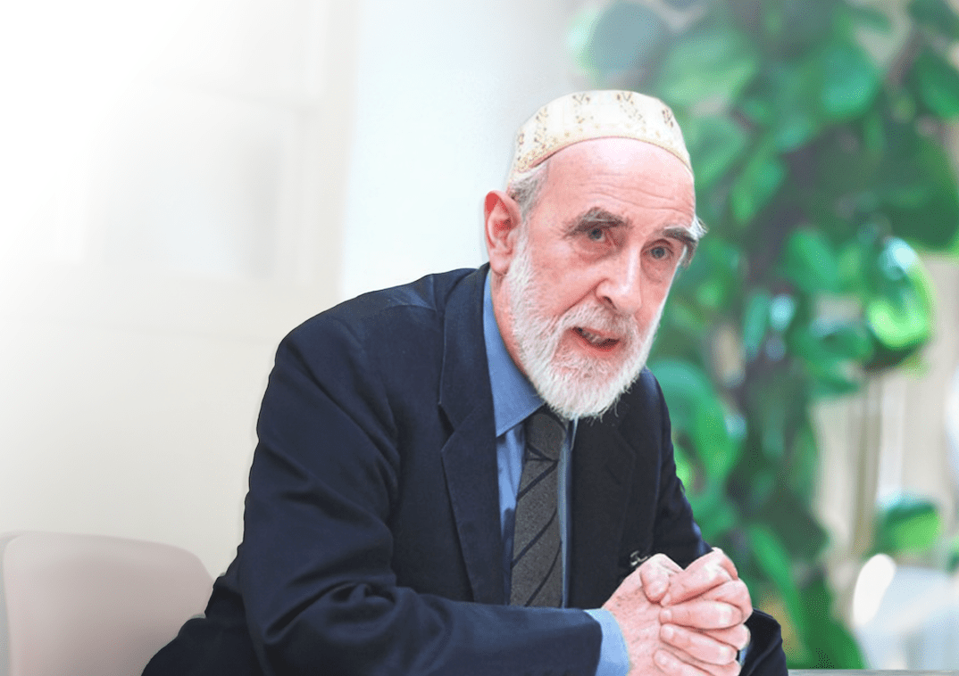 Shaykh Dr. Abdalqadir as-Sufi in the Jumu'a Mosque of Cape Town